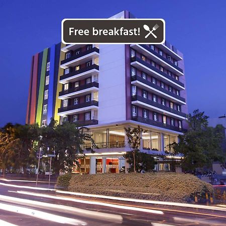Amaris Hotel Embong Malang - Surabaya Exterior photo