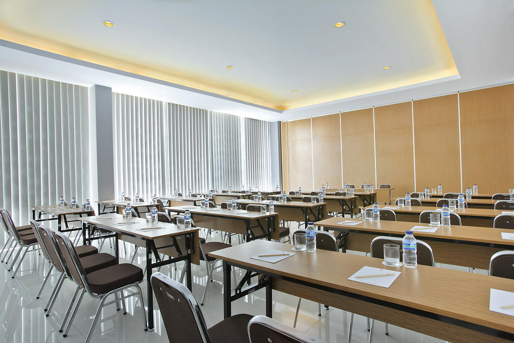 Amaris Hotel Embong Malang - Surabaya Exterior photo